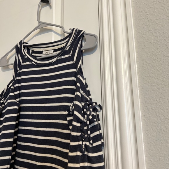 Maurice's Cold Shoulder Gray And White Striped Long Sleeve Dress Women's Size S - Picture 2 of 5